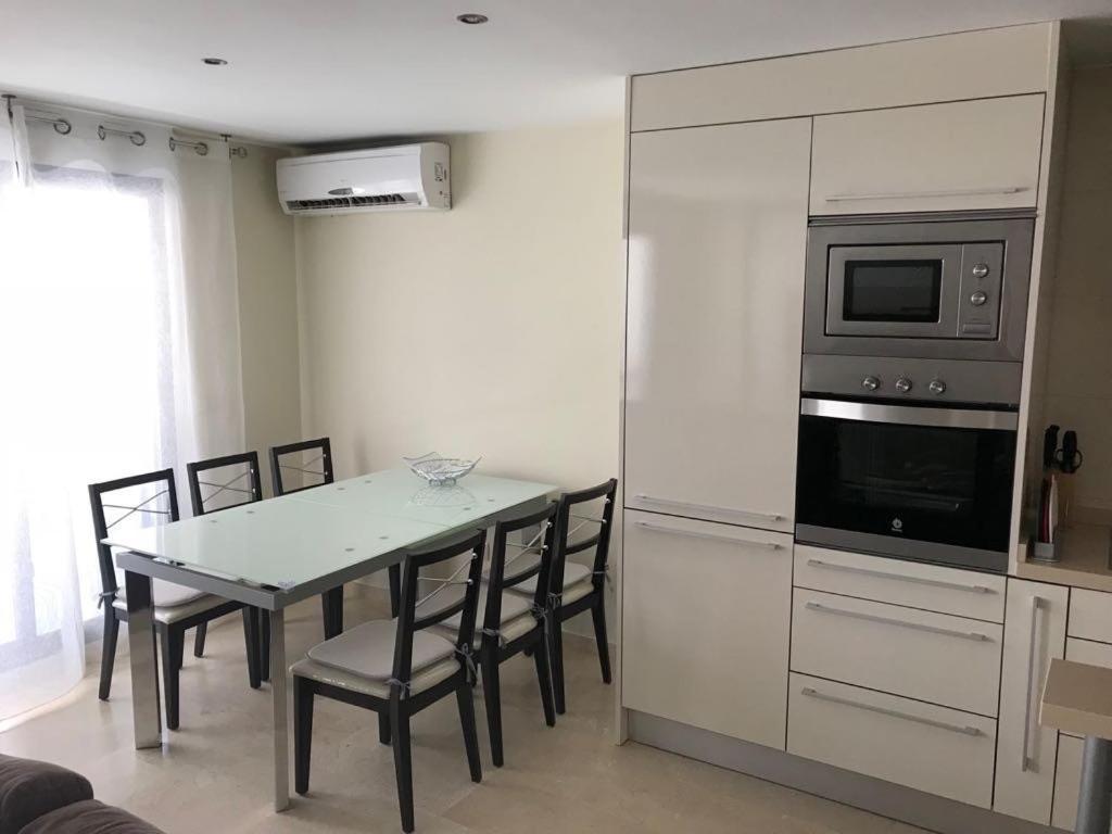 Apartamento El Eden Playa De Gandia Bagian luar foto
