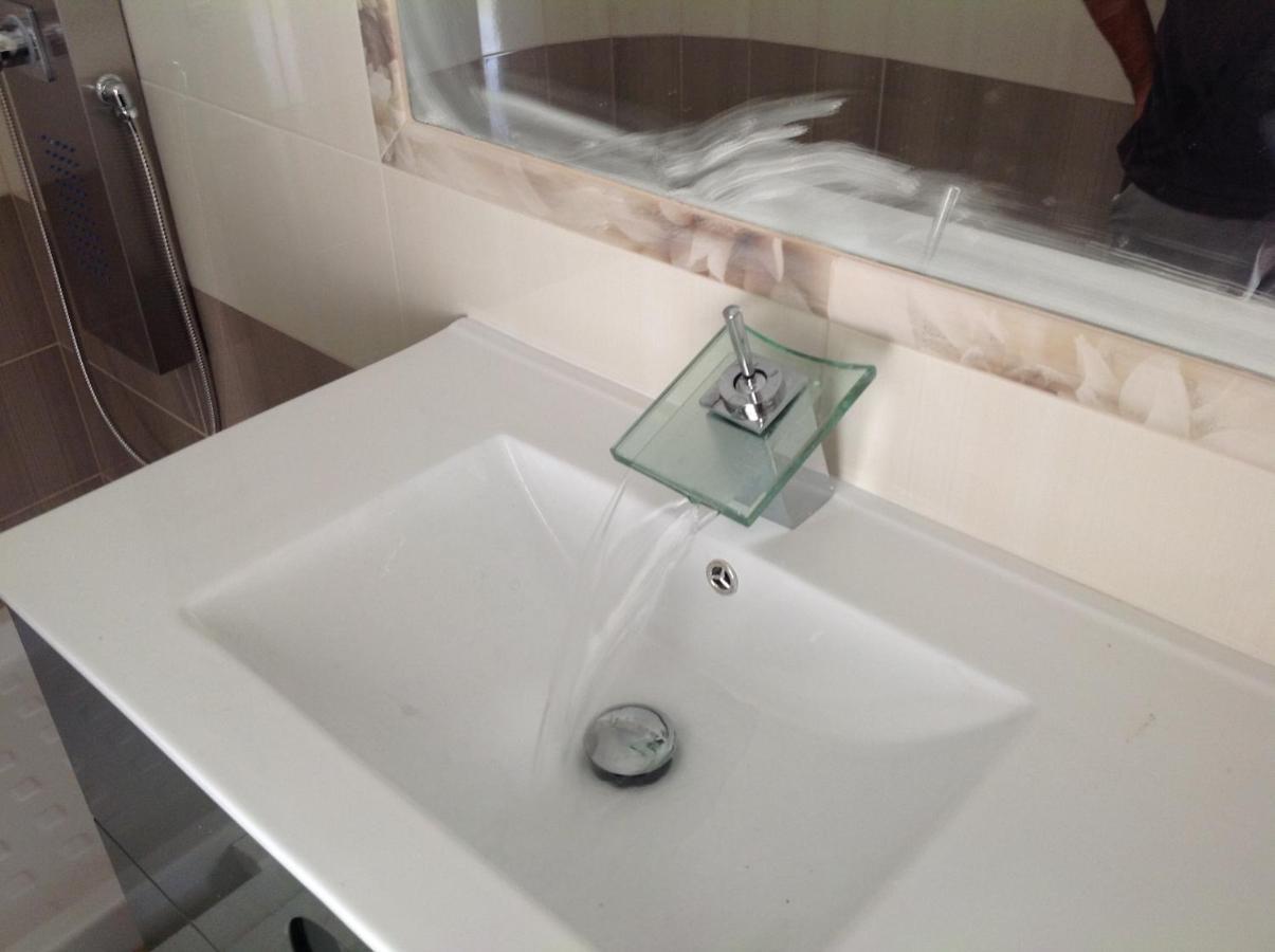 Apartamento El Eden Playa De Gandia Bagian luar foto