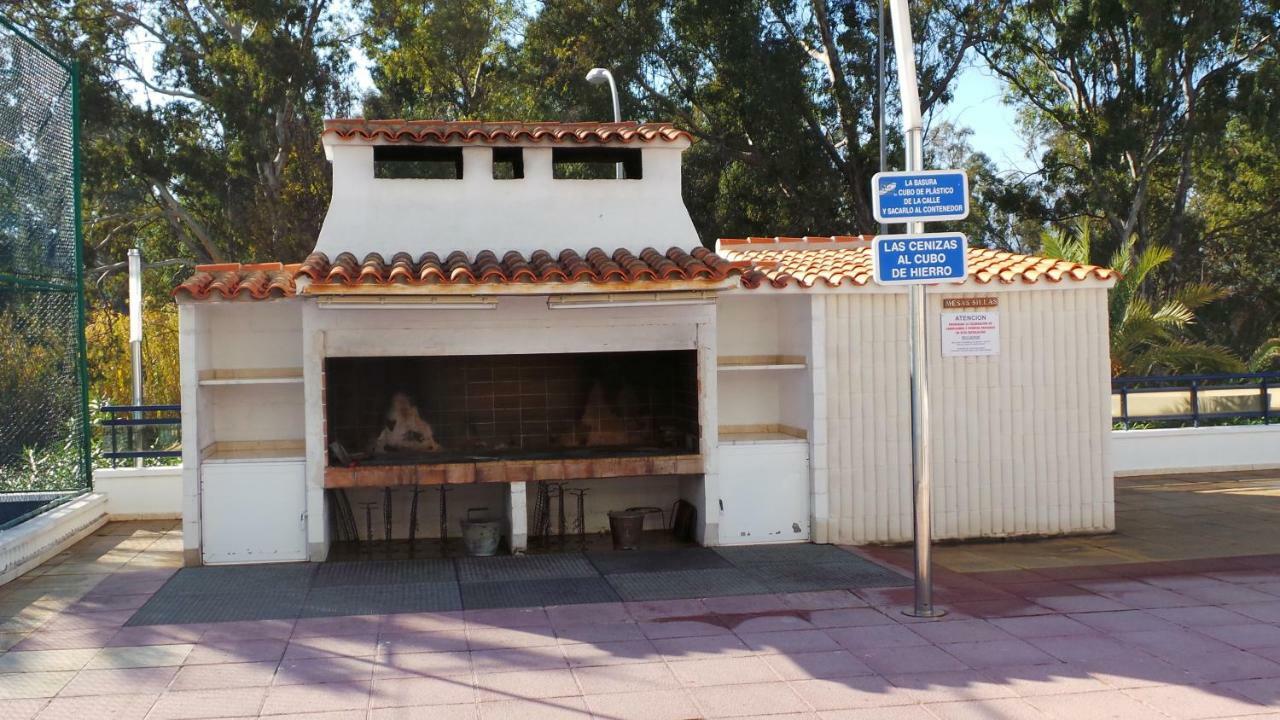 Apartamento El Eden Playa De Gandia Bagian luar foto